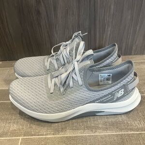 New Balance dynasoft gray / white sneakers